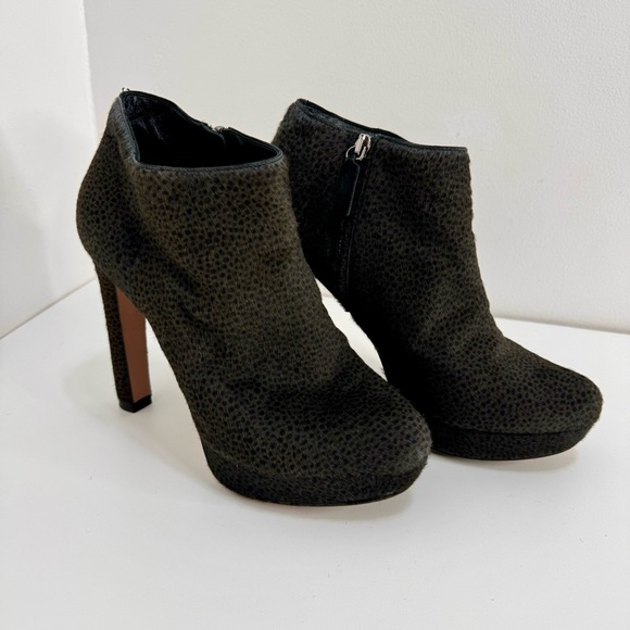 Prada Milano Italy Platform Heels - Picture 4 of 12